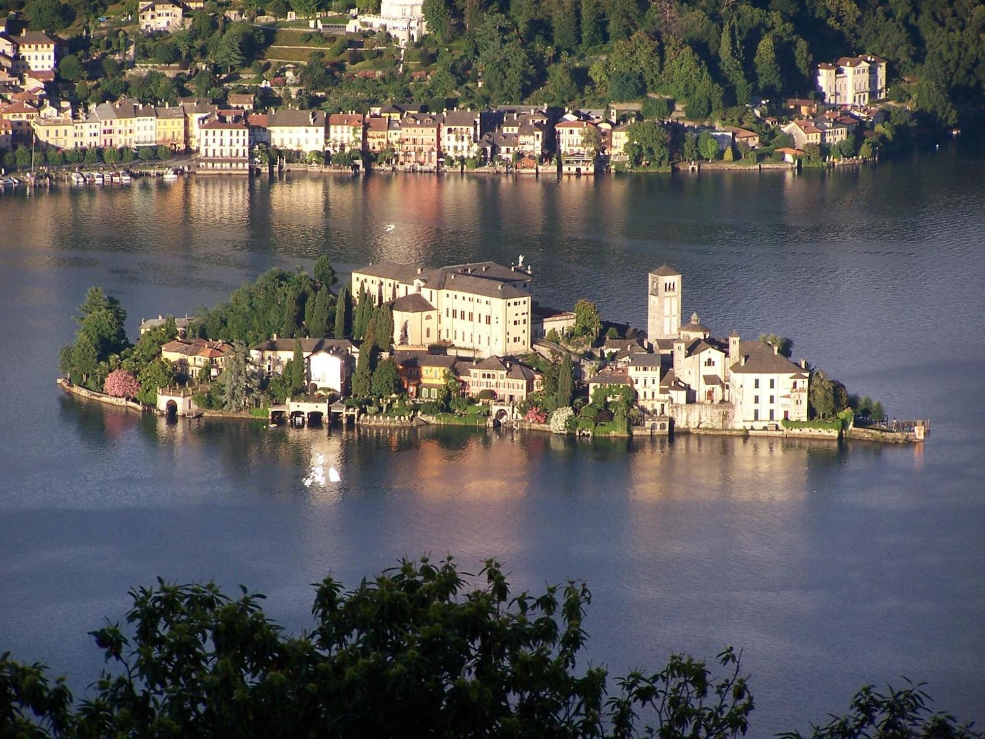 Hotel Panoramico Lago D'Orta (Adults Only) Madonna Del Sasso Dış mekan fotoğraf