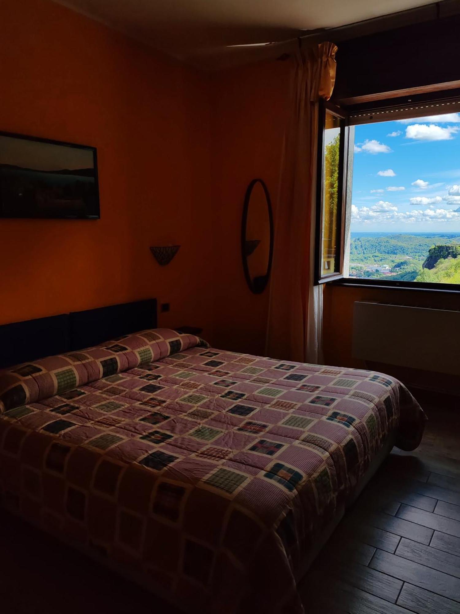 Hotel Panoramico Lago D'Orta (Adults Only) Madonna Del Sasso Dış mekan fotoğraf