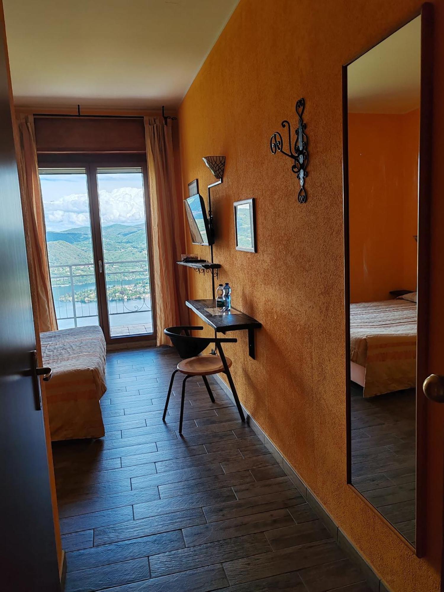 Hotel Panoramico Lago D'Orta (Adults Only) Madonna Del Sasso Dış mekan fotoğraf
