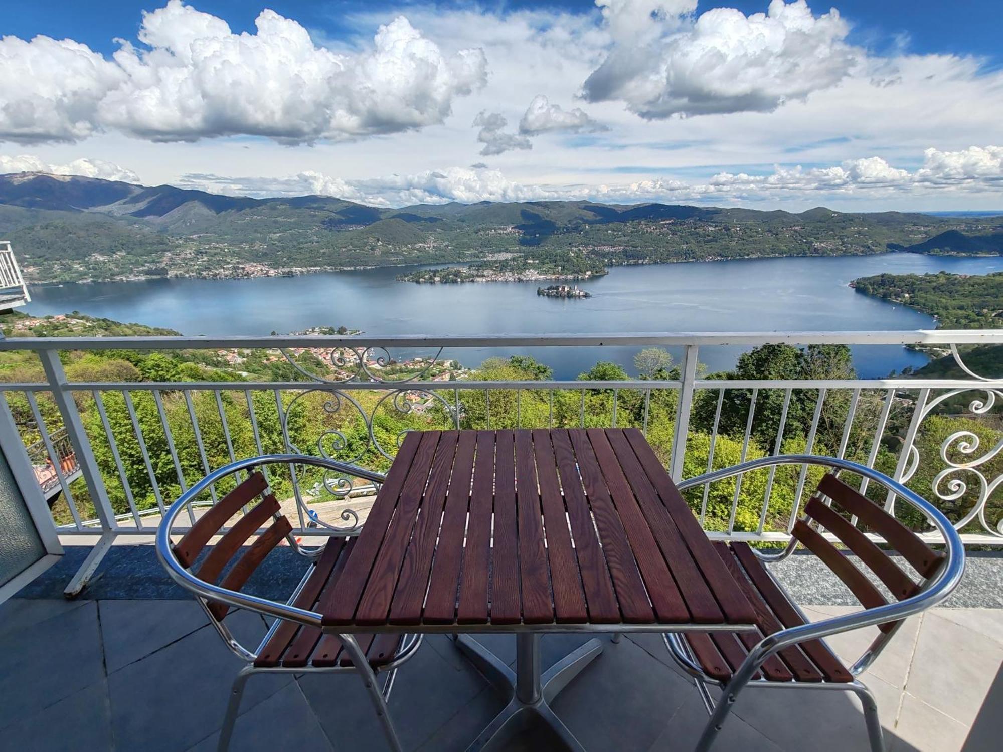 Hotel Panoramico Lago D'Orta (Adults Only) Madonna Del Sasso Dış mekan fotoğraf
