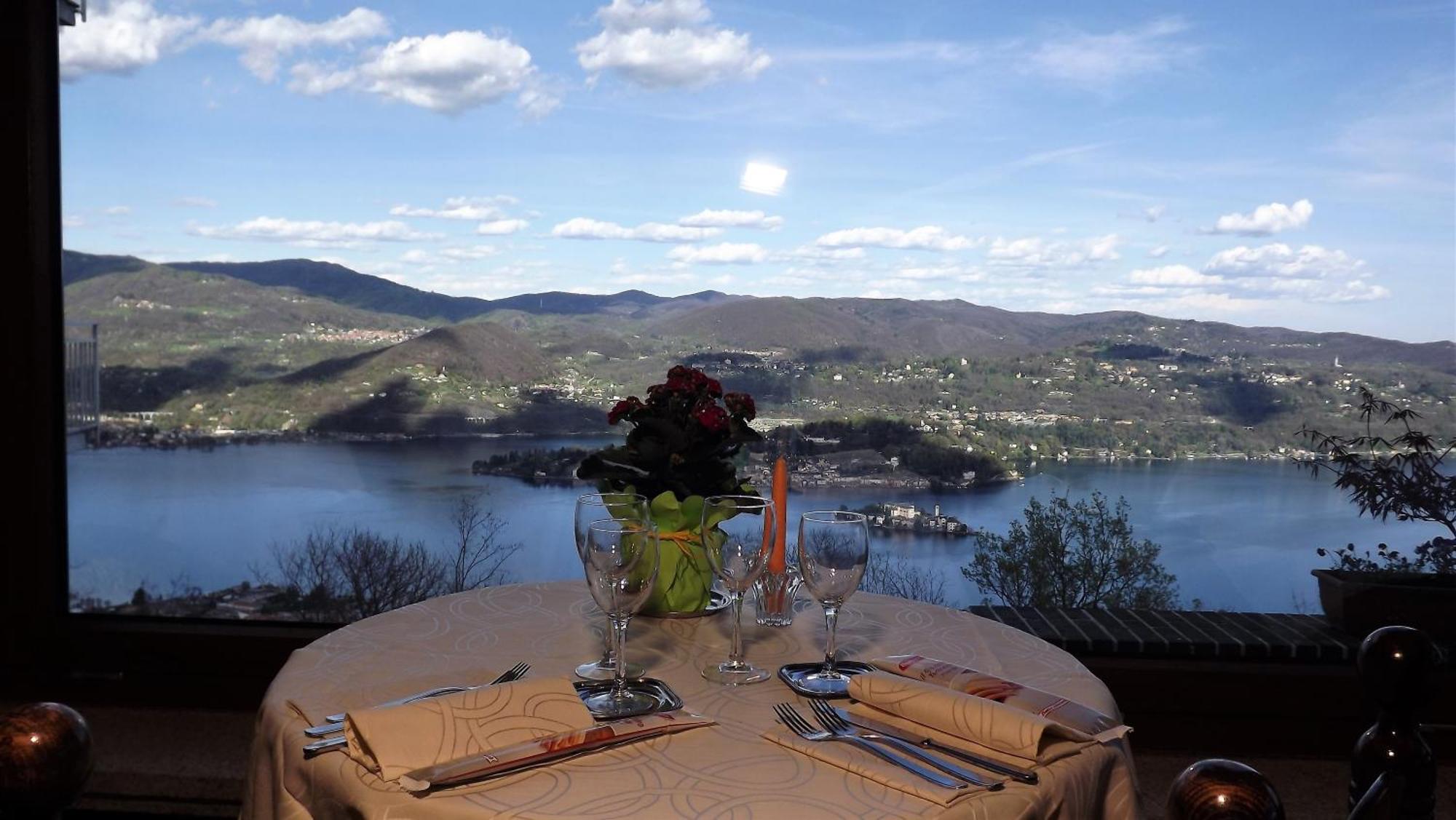 Hotel Panoramico Lago D'Orta (Adults Only) Madonna Del Sasso Dış mekan fotoğraf