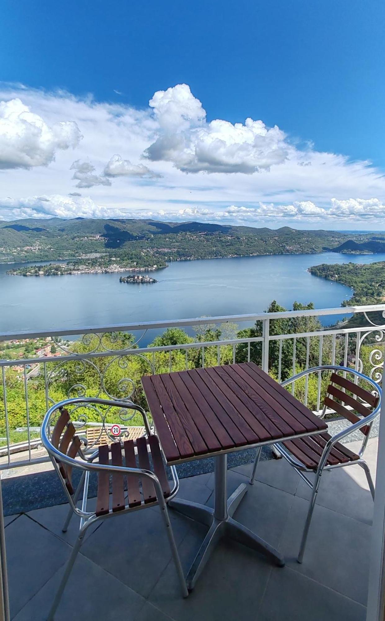 Hotel Panoramico Lago D'Orta (Adults Only) Madonna Del Sasso Dış mekan fotoğraf
