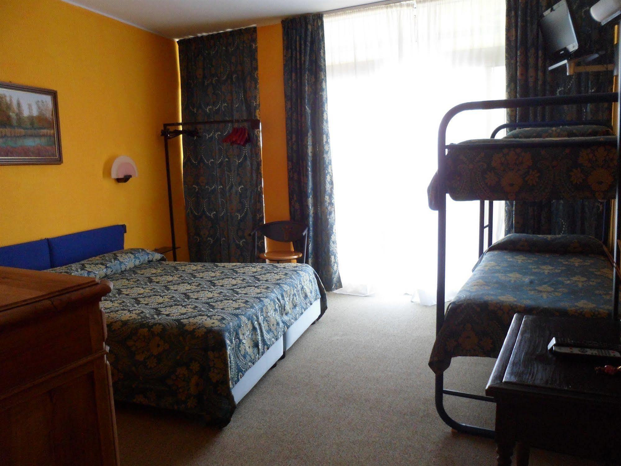 Hotel Panoramico Lago D'Orta (Adults Only) Madonna Del Sasso Dış mekan fotoğraf