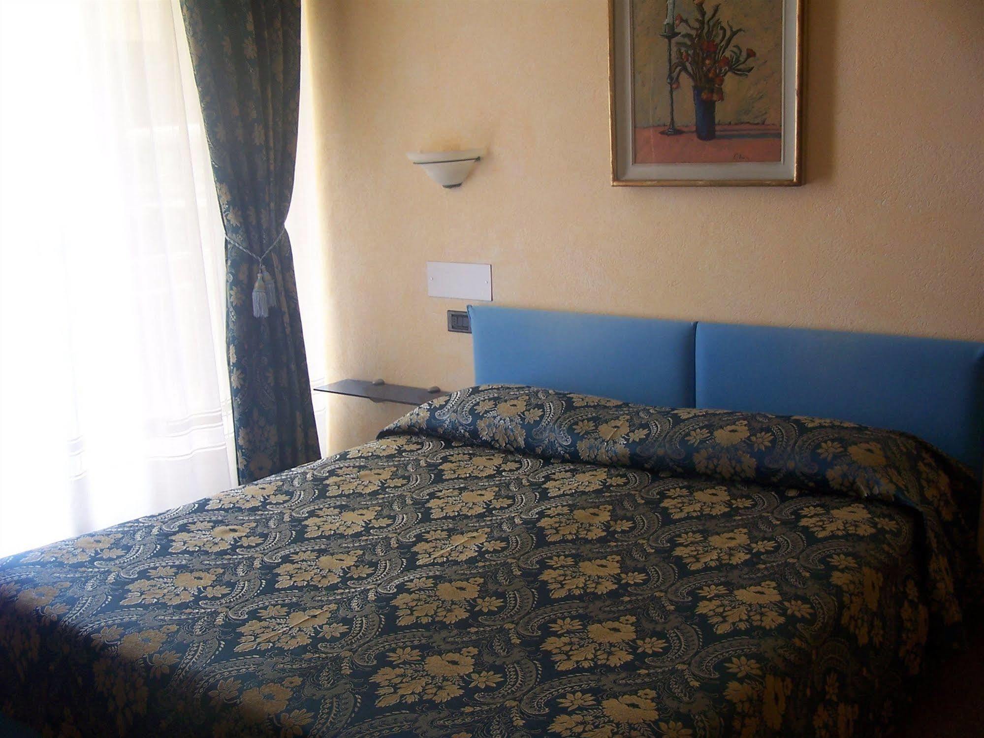 Hotel Panoramico Lago D'Orta (Adults Only) Madonna Del Sasso Dış mekan fotoğraf