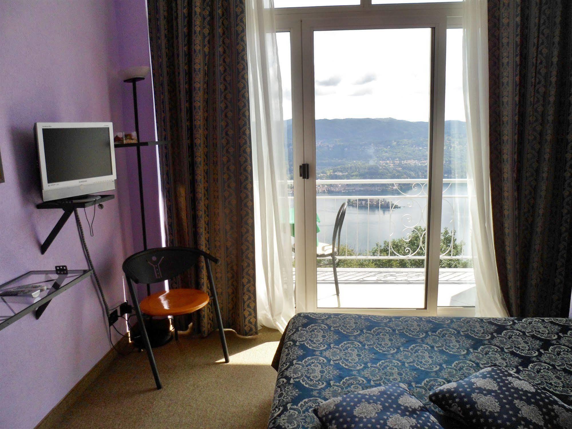 Hotel Panoramico Lago D'Orta (Adults Only) Madonna Del Sasso Dış mekan fotoğraf